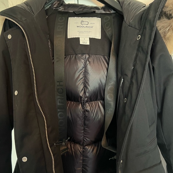 Womens Woolrich Yetna long parka with removable fur, only worn a few times - Picture 4 of 10